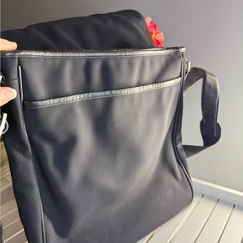 TUMI North South Flap Unisex Messanger  Bag EUC - Picture 4 of 10